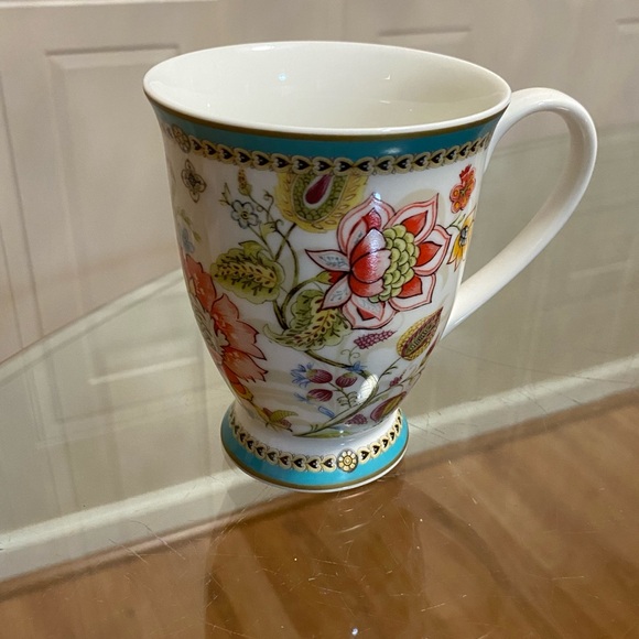 KENT POTTERY FOOTED COFFEE MUG - Roses - ROSA GALLICA OFFICINALIS - Picture 2 of 7